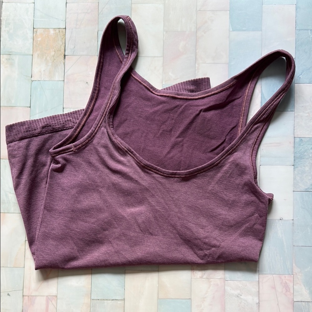 Lululemon top size 4